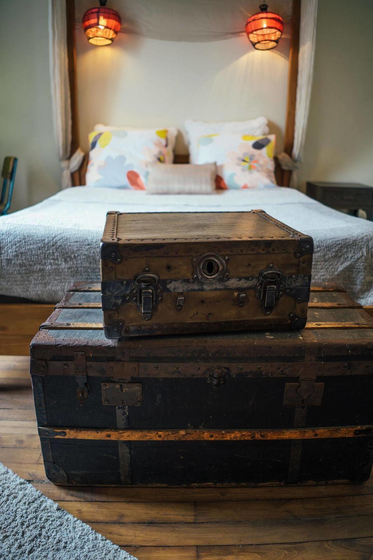 Bed and Breakfast Le 14 St Michel Жослен Экстерьер фото